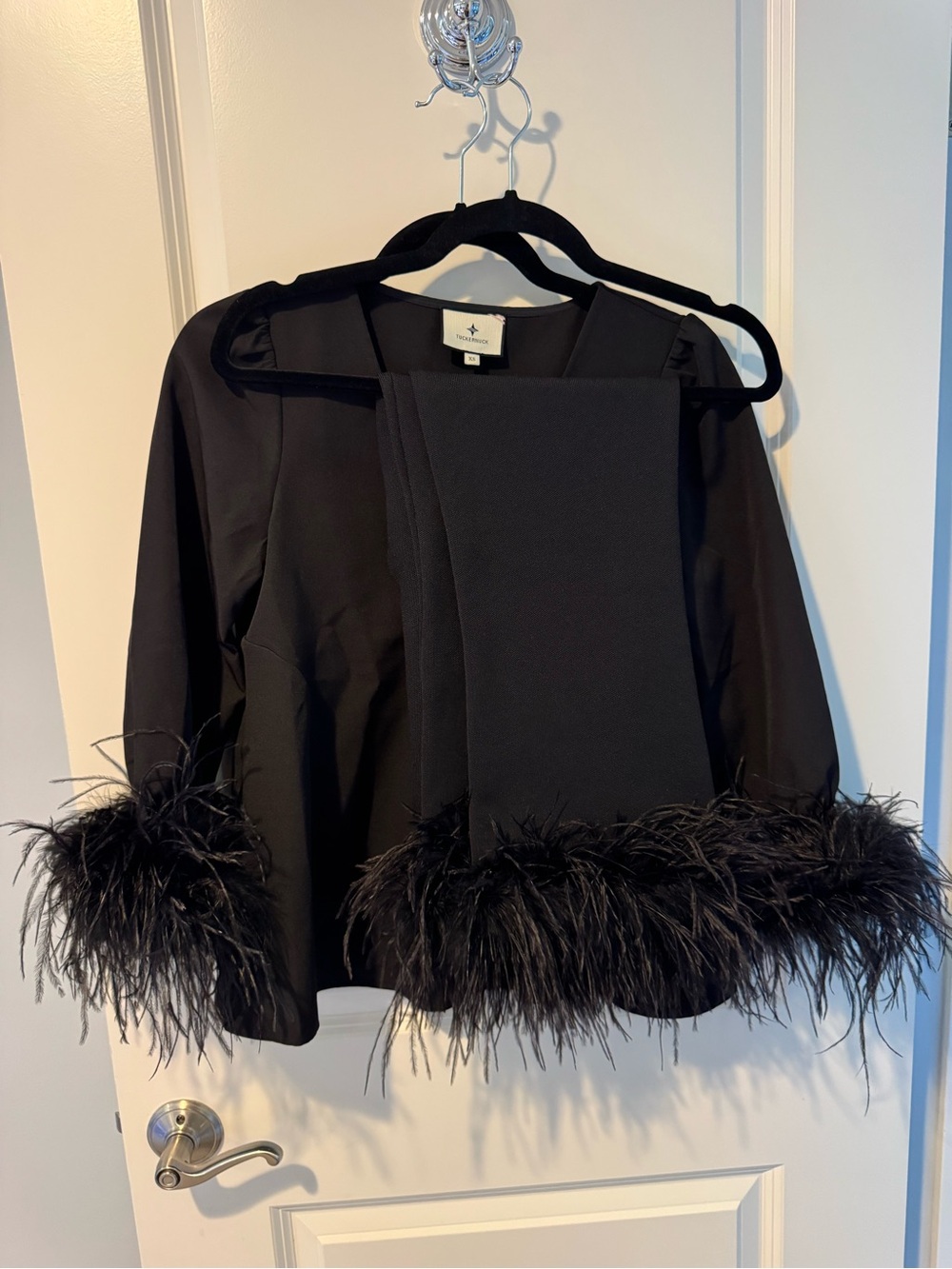 NWT Tuckernuck Easton Black V-Neck Feather Top & Pants | XS - Picture 6 of 13